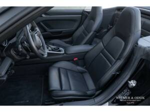 Image 20/44 of Porsche 911 Carrera (2020)