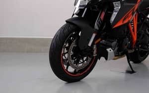 Image 37/99 de KTM 1290 Super Duke R (2018)