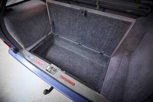 Image 56/100 of Mercedes-Benz 230 TE (1990)