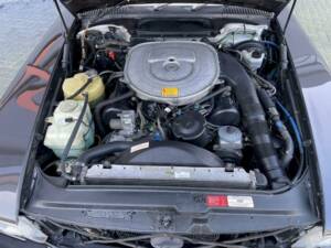 Image 25/32 de Mercedes-Benz 560 SL (1987)