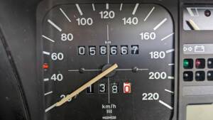Image 11/20 of Volkswagen Golf Mk I Convertible 1.6 (1985)