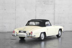 Image 10/50 de Mercedes-Benz 190 SL (1960)