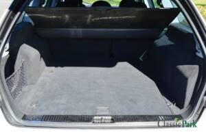 Image 13/50 of Mercedes-Benz E 500 T (2004)
