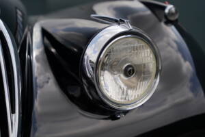 Image 46/50 of Jaguar XK 140 DHC (1956)
