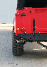 Image 29/38 of Land Rover 110 (1989)