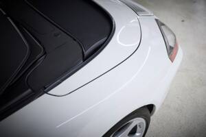 Bild 32/100 von Porsche 911 Carrera 4S (2004)
