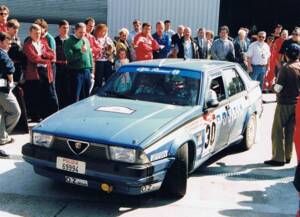 Image 44/44 of Alfa Romeo 75 3.0 V6 QV (1989)