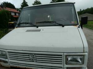 Image 3/50 of Peugeot J5 2.0 (1983)