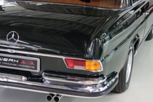 Image 35/99 of Mercedes-Benz 280 SE 3,5 (1971)