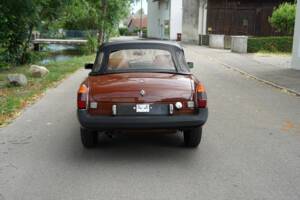 Image 4/100 of MG MGB (1978)