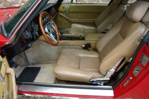 Image 36/50 of Jensen Interceptor MK III (1976)