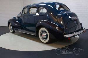 Image 18/19 of Packard Six (1938)