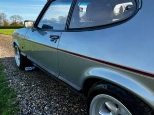 Bild 32/70 von Ford Capri 2,8i (1986)