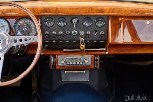 Image 42/50 of Daimler 2.5 Litre V8 (1965)