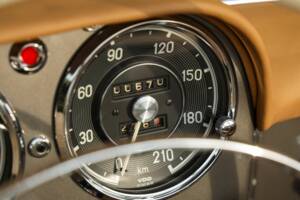 Bild 7/50 von Mercedes-Benz 190 SL (1961)