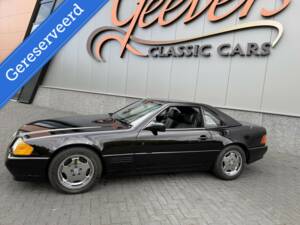 Image 17/50 of Mercedes-Benz 500 SL (1991)