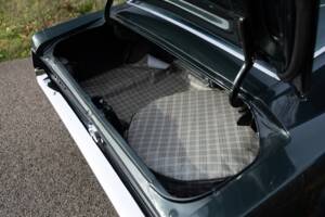 Image 42/44 of Ford Mustang 351 (1967)