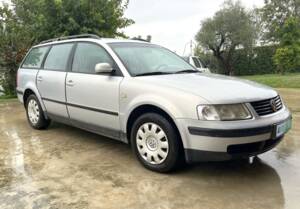 Image 10/20 de Volkswagen Passat Variant 1.9 TDI (1999)