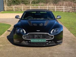 Bild 17/68 von Aston Martin V12 Vantage S (2018)