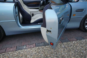 Bild 46/50 von Aston Martin DB 7 Vantage Volante (2000)