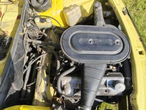 Image 44/54 of Audi 100 Coupe S (1971)