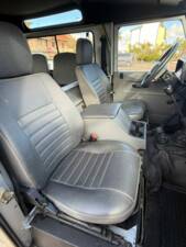 Immagine 2/7 di Land Rover Defender 90 Td5 (1999)