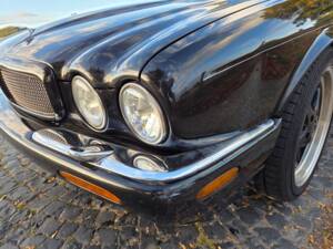 Image 7/15 de Jaguar XJR 4.0 (2000)