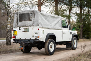Bild 5/98 von Land Rover Defender 110 Td5 (1999)