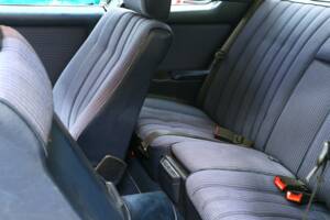 Bild 14/38 von Mercedes-Benz 230 CE (1984)