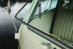 Image 40/47 of Volkswagen T1 minibus (1961)