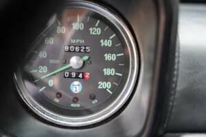 Image 19/50 of De Tomaso Pantera (1972)