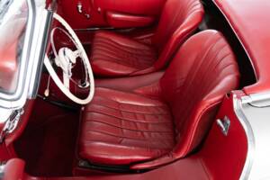 Image 26/36 of Mercedes-Benz 300 SL Roadster (1961)