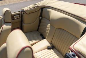 Image 29/34 of Aston Martin V8 EFi Volante (1987)