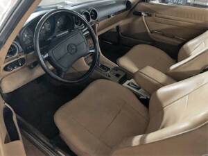 Image 26/26 of Mercedes-Benz 560 SL (1987)
