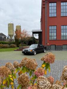 Bild 26/27 von Mercedes-Benz 500 E (1992)