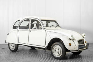 Image 5/50 of Citroën 2 CV 6 (1986)