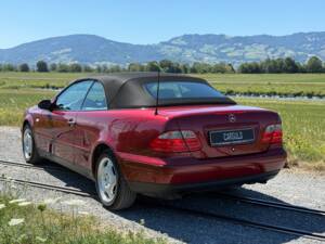 Immagine 14/19 di Mercedes-Benz CLK 230 Kompressor (1999)