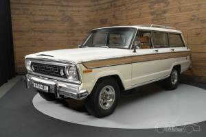 Image 16/19 of Jeep Wagoneer (1977)