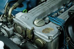 Bild 18/50 von Mercedes-Benz 280 SE (1983)