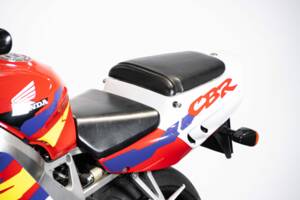 Immagine 34/50 di Honda CBR 900RR Fireblade (1996)