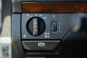 Immagine 31/44 di Mercedes-Benz 200 TE (1992)