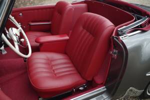 Image 28/50 of Mercedes-Benz 190 SL (1959)