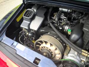 Image 15/20 de Porsche 911 Carrera 4 (1995)