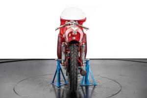 Immagine 3/32 di Aermacchi Harley-Davidson Ala d'oro 250 (1963)