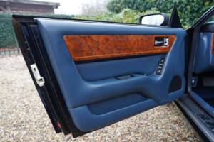 Image 46/50 of Aston Martin Virage Volante (1994)