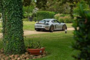 Obraz 13/98 pojazdu Porsche 718 Cayman GT4 RS Weissach (2024)