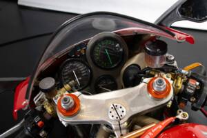 Imagen 43/50 de Ducati 748 S (1996)