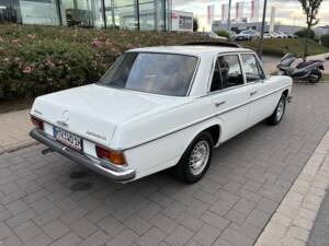 Image 6/8 of Mercedes-Benz 250 (1970)