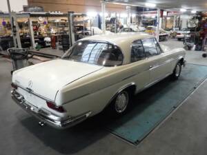 Image 4/50 of Mercedes-Benz 300 SE (1967)