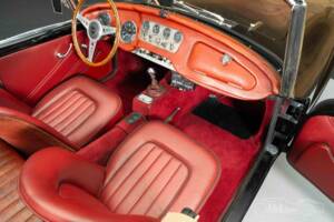 Obraz 10/19 pojazdu Daimler SP 250 (1962)